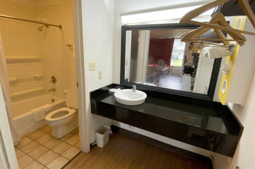 Photo of Bathroom in New Llano