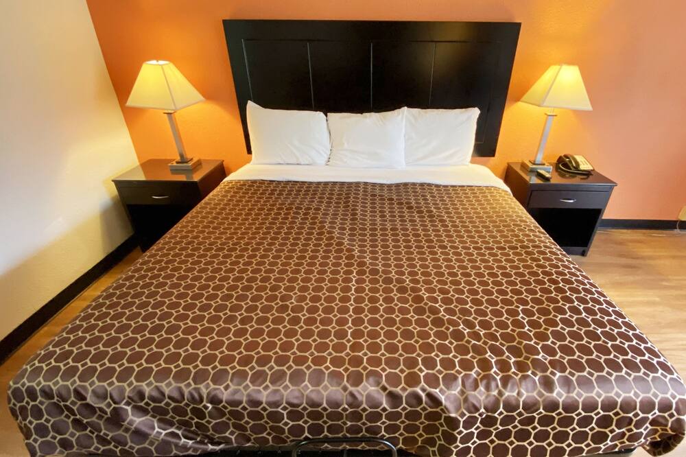 Photo of Bedroom in New Llano