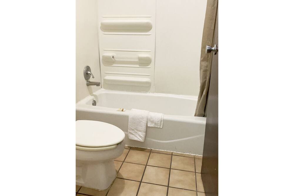 Photo of Bathroom in New Llano