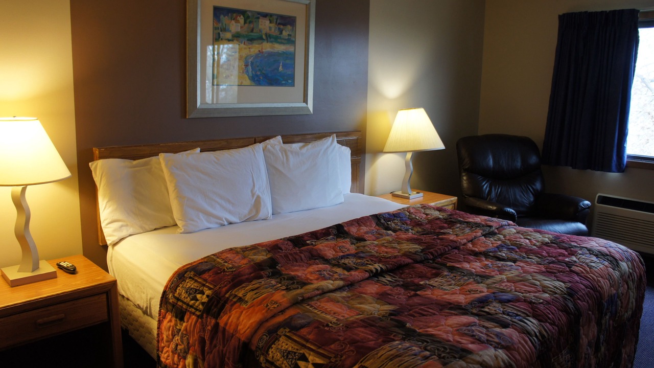 Photo of Bedroom in Maple Grove