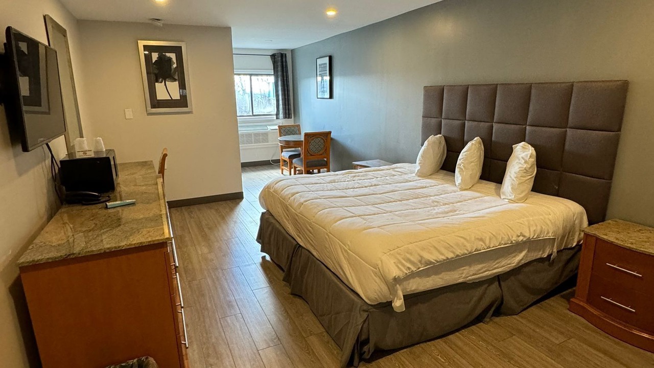 Photo of Bedroom in Moosic