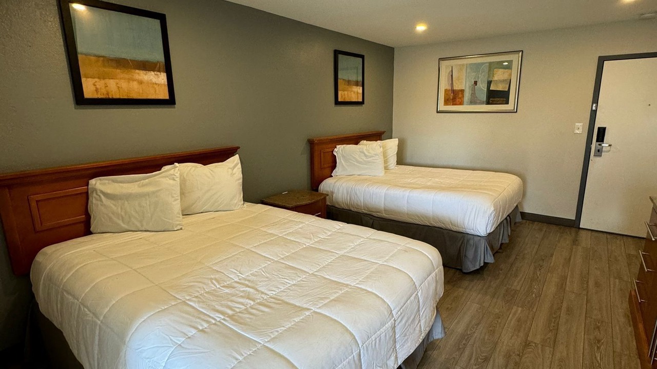 Photo of Bedroom in Moosic