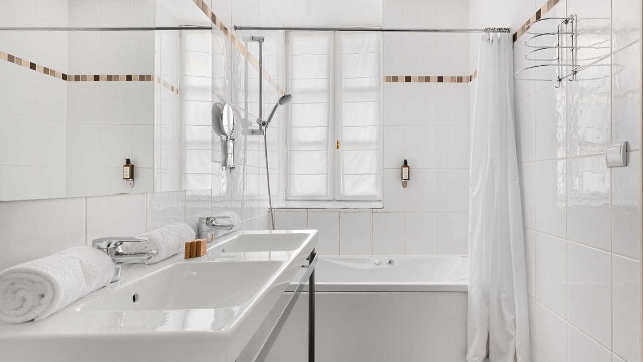 Photo of Bathroom in Old Lyon