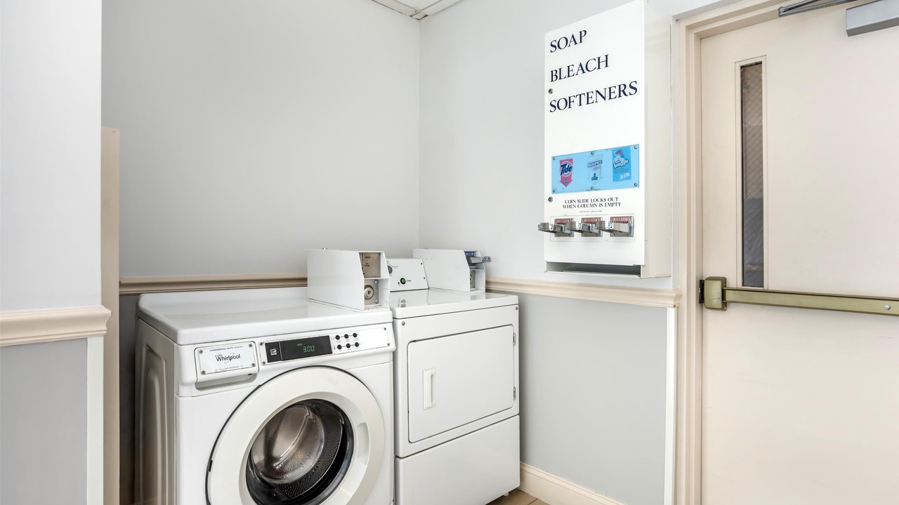 Photo of Bedroom in Massapequa Park