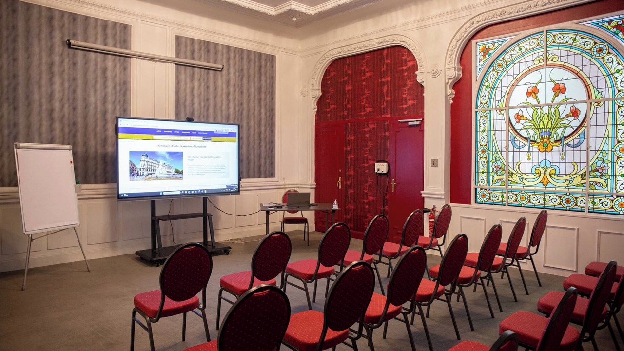 Photo of Others in Comedie