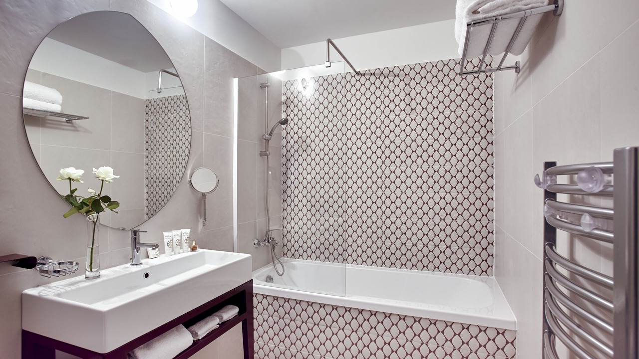 Photo of Others in Comedie