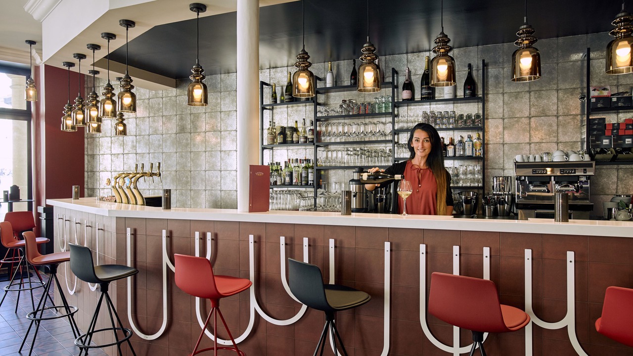 Photo of Others in Comedie