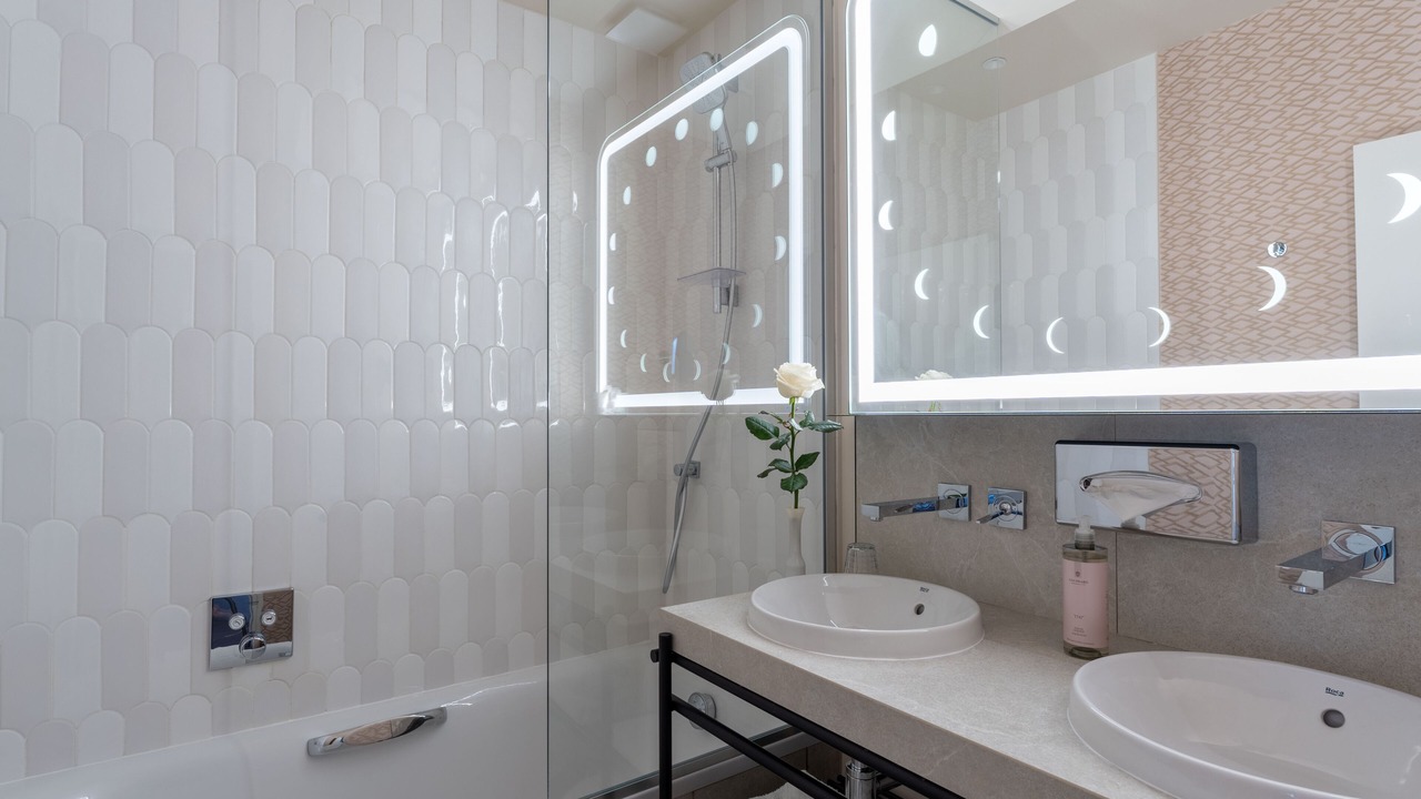 Photo of Bathroom in Chaussee-d'Antin