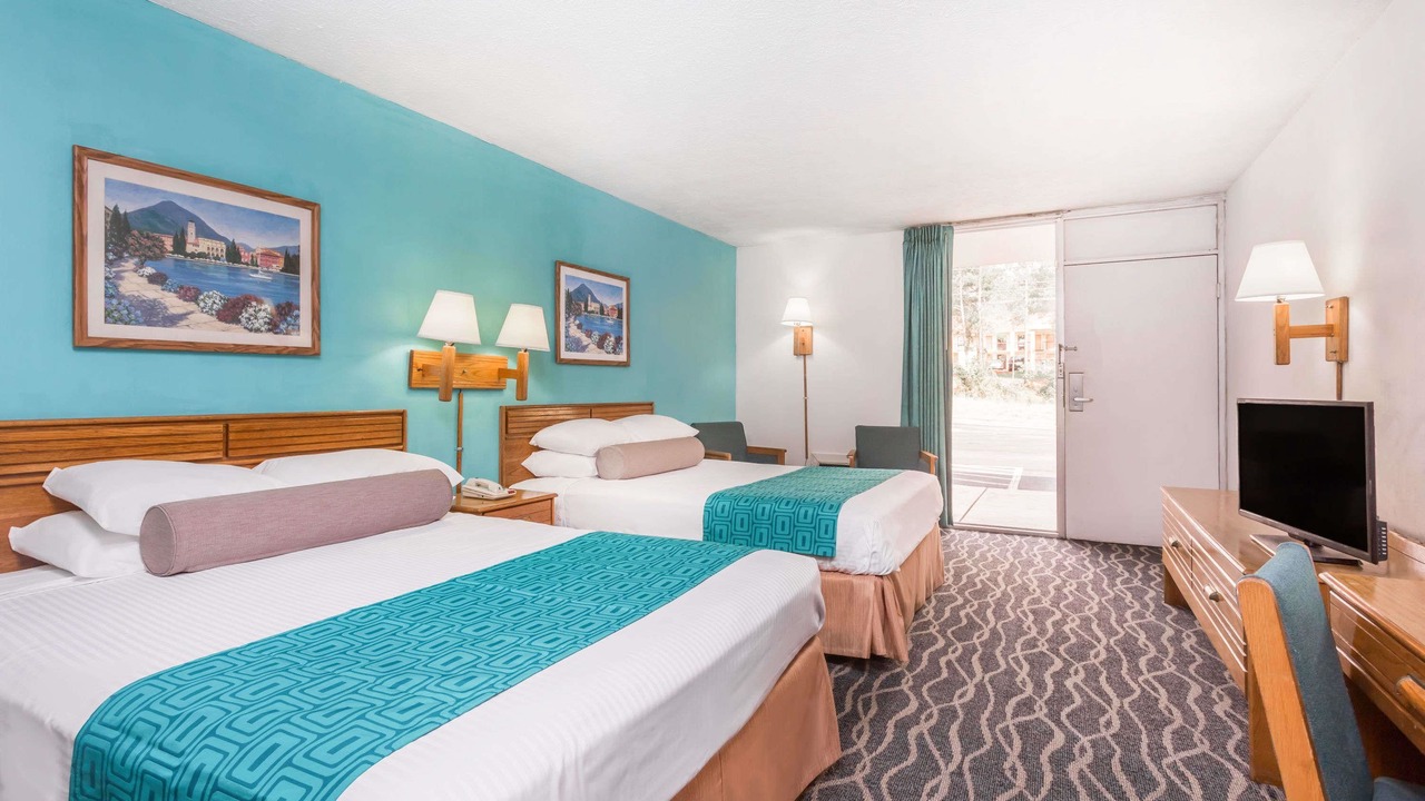 Photo of Others in Commerce