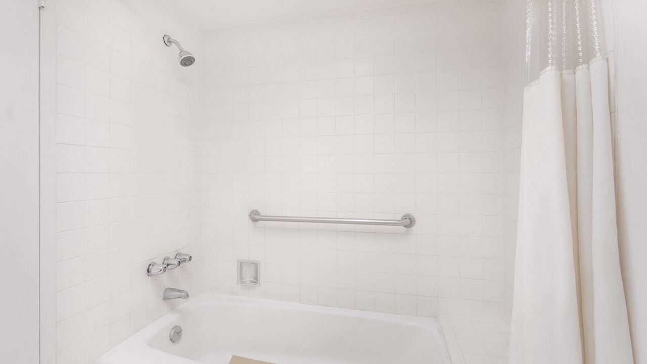 Photo of Bathroom in Commerce