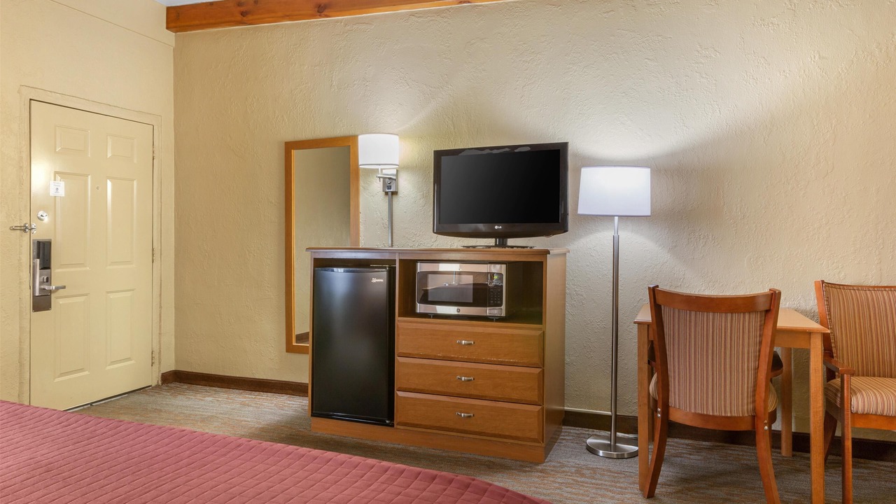 Photo of Bedroom in Chinle