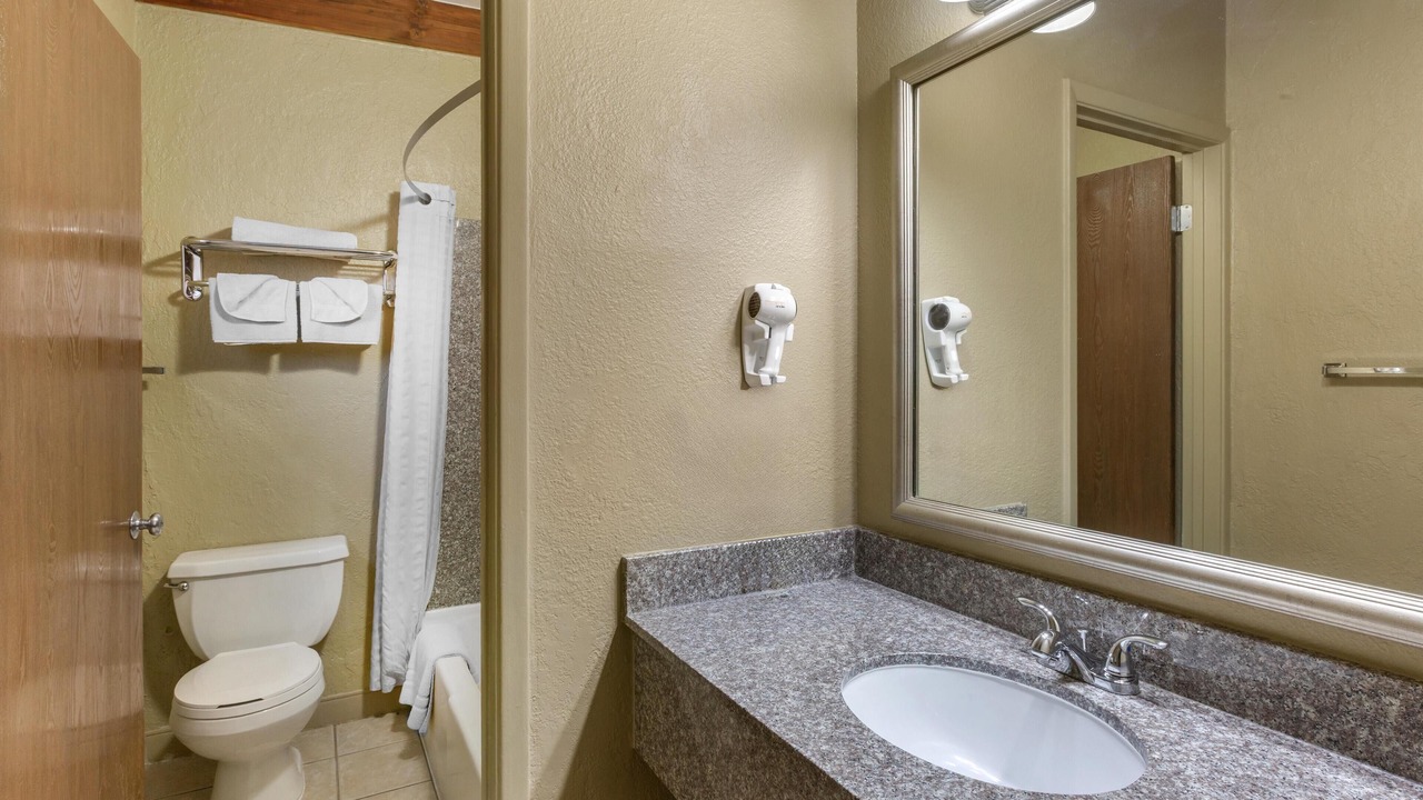 Photo of Bathroom in Chinle