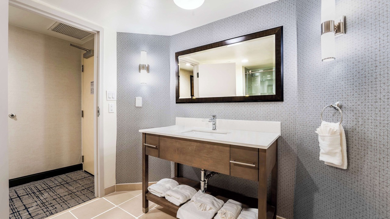 Photo of Bathroom in Executive Park