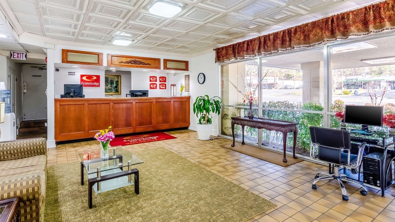 Photo of Livingroom in Martinsville