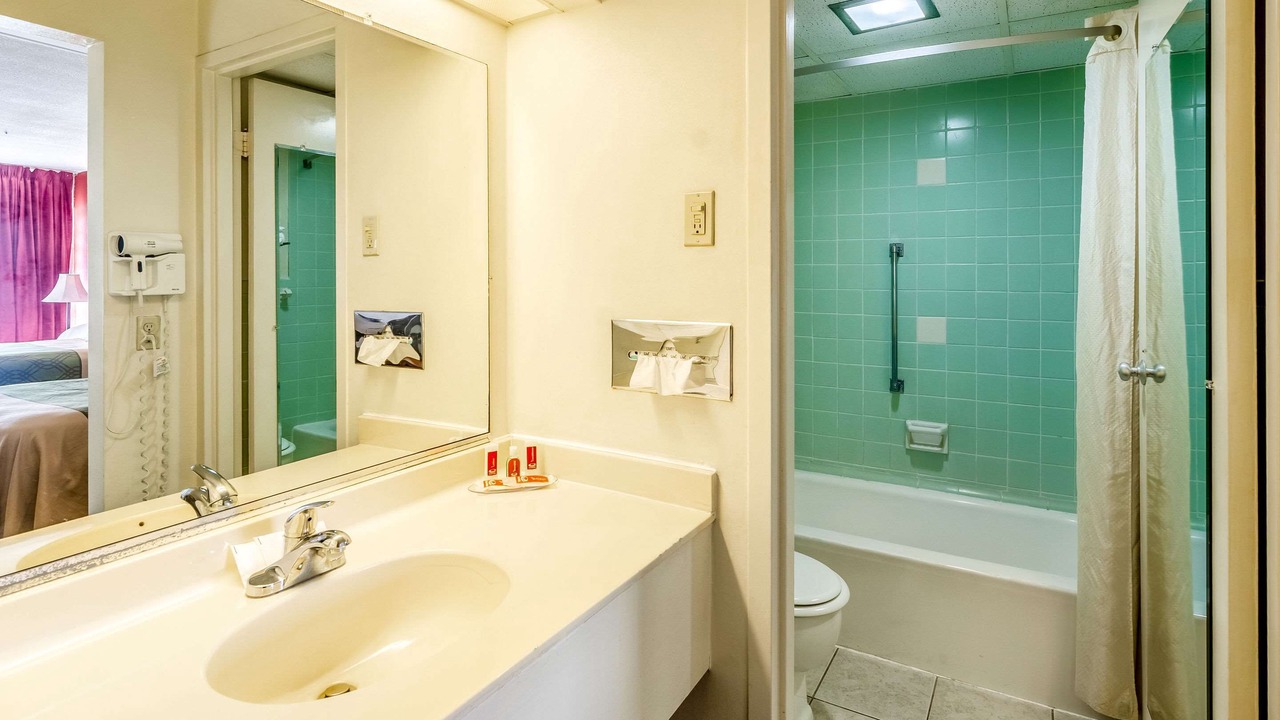 Photo of Bathroom in Martinsville
