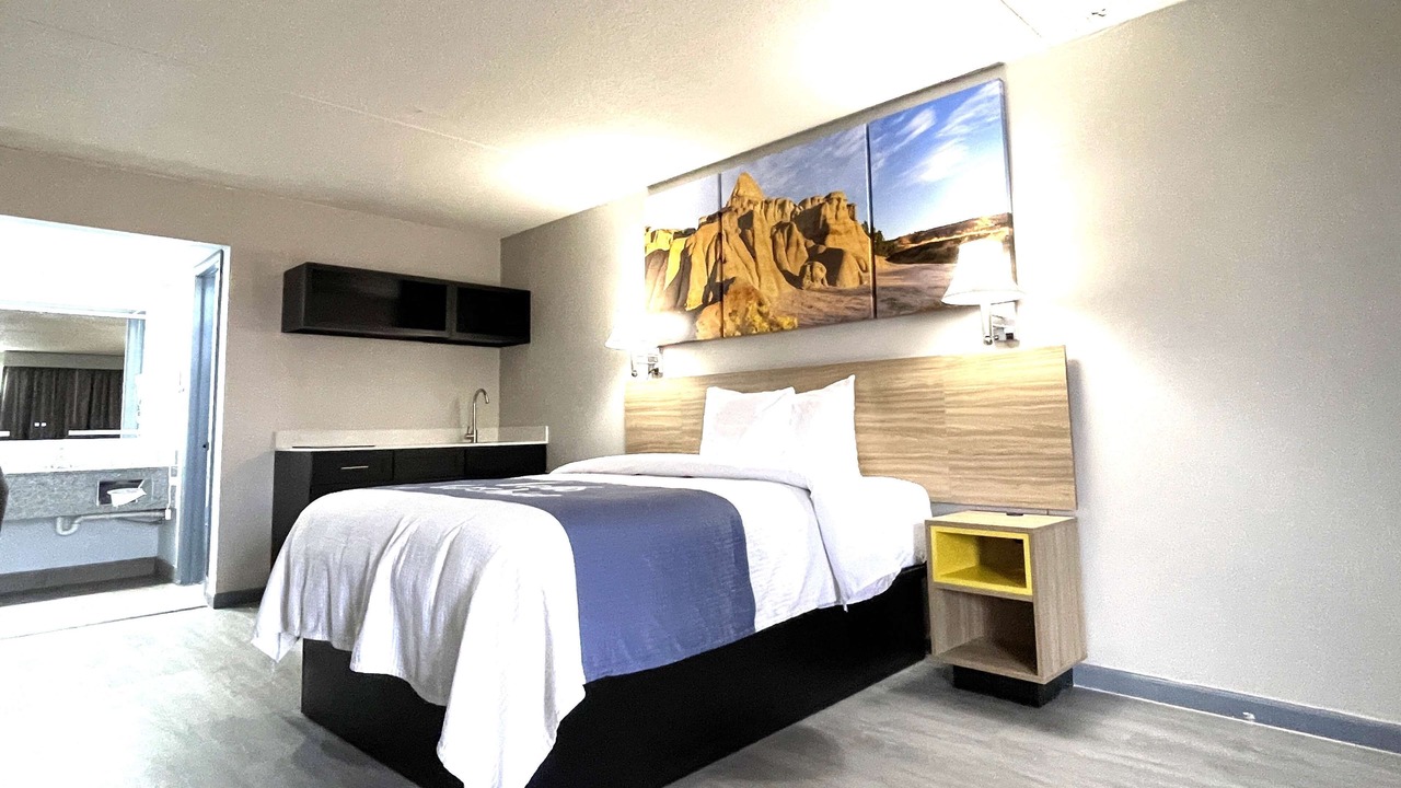 Photo of Bedroom in Salina