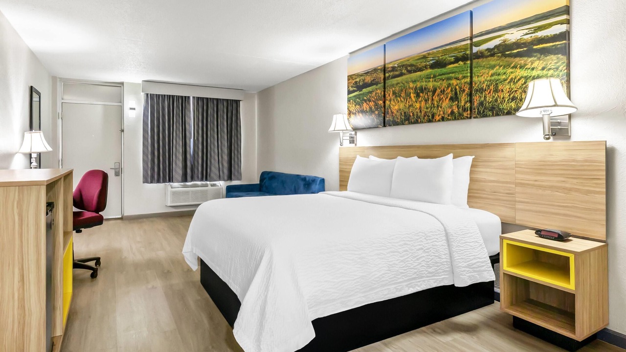 Photo of Bedroom in Salina