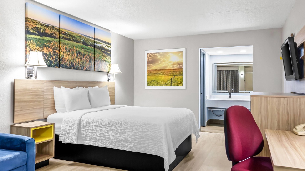 Photo of Bedroom in Salina