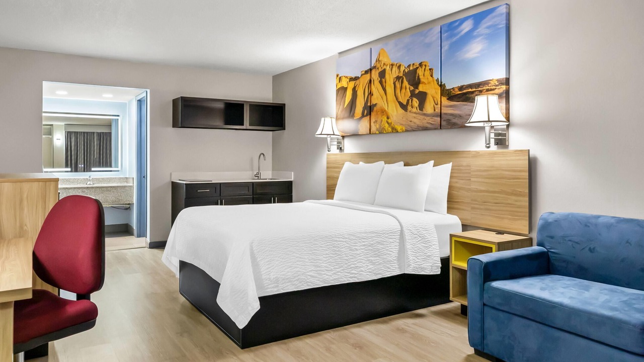 Photo of Bedroom in Salina