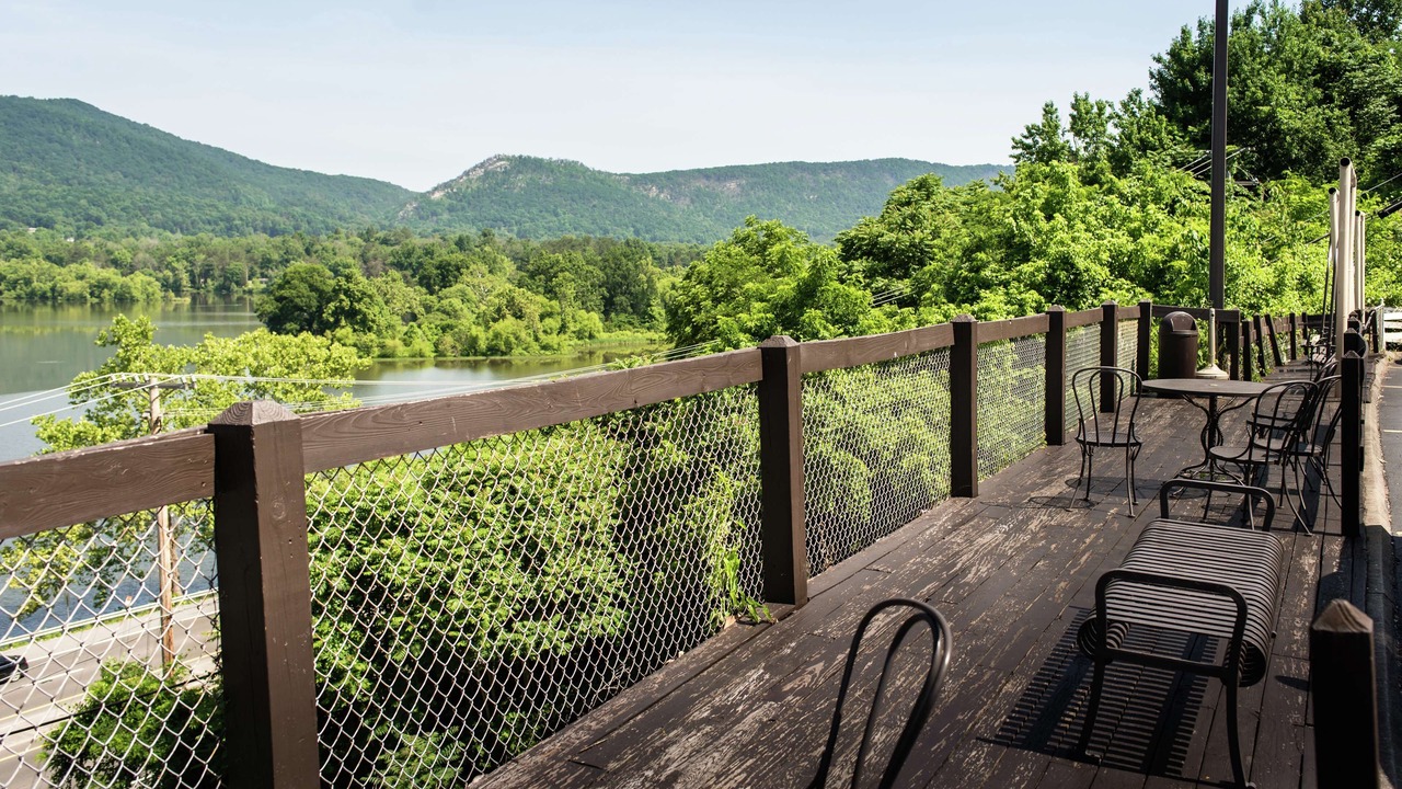 Photo of Patio Balcony in Caryville
