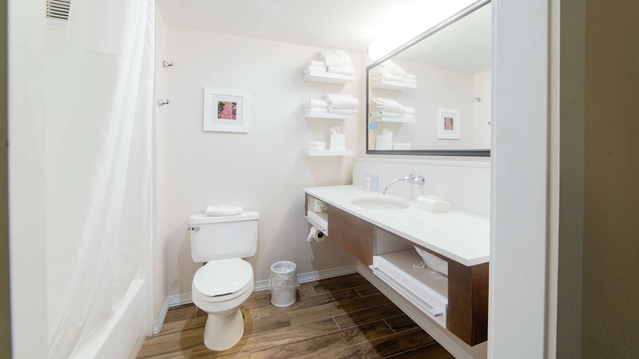Photo of Bathroom in Caryville