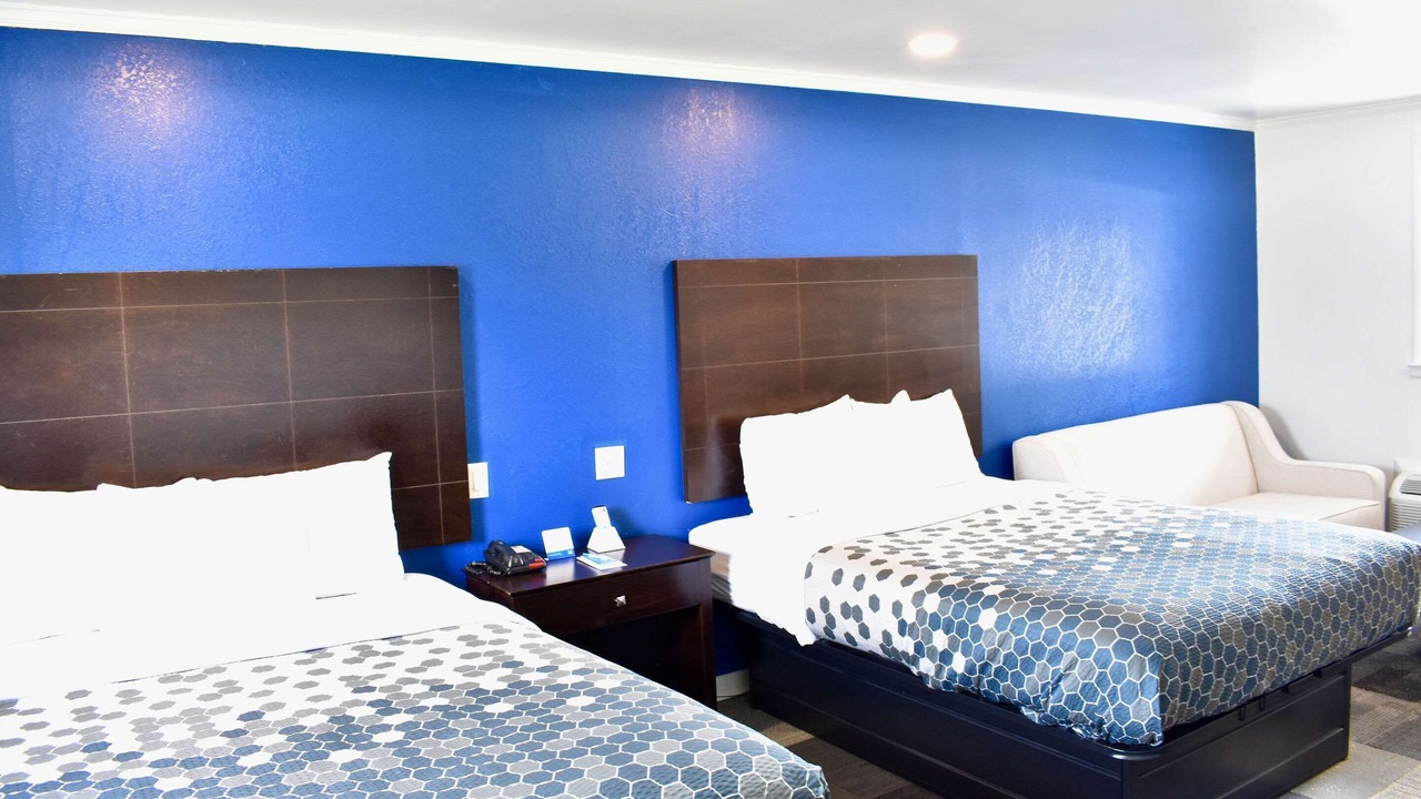 Photo of Bedroom in Swainsboro