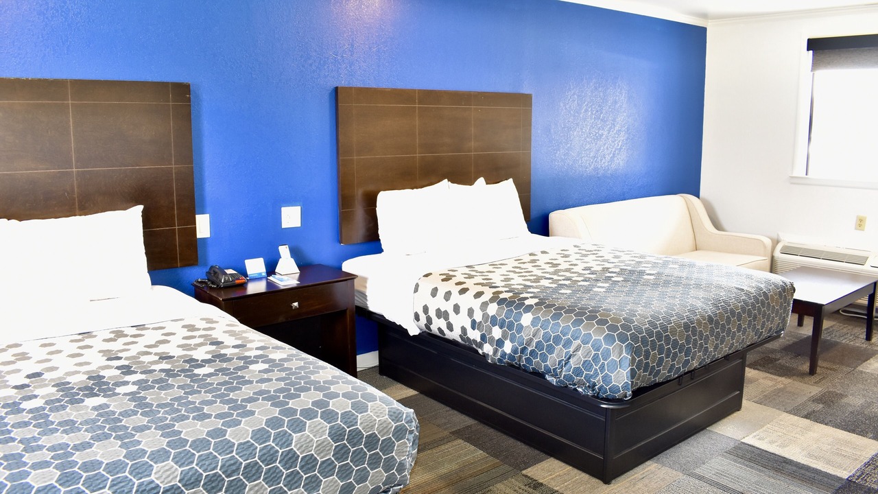 Photo of Bedroom in Swainsboro