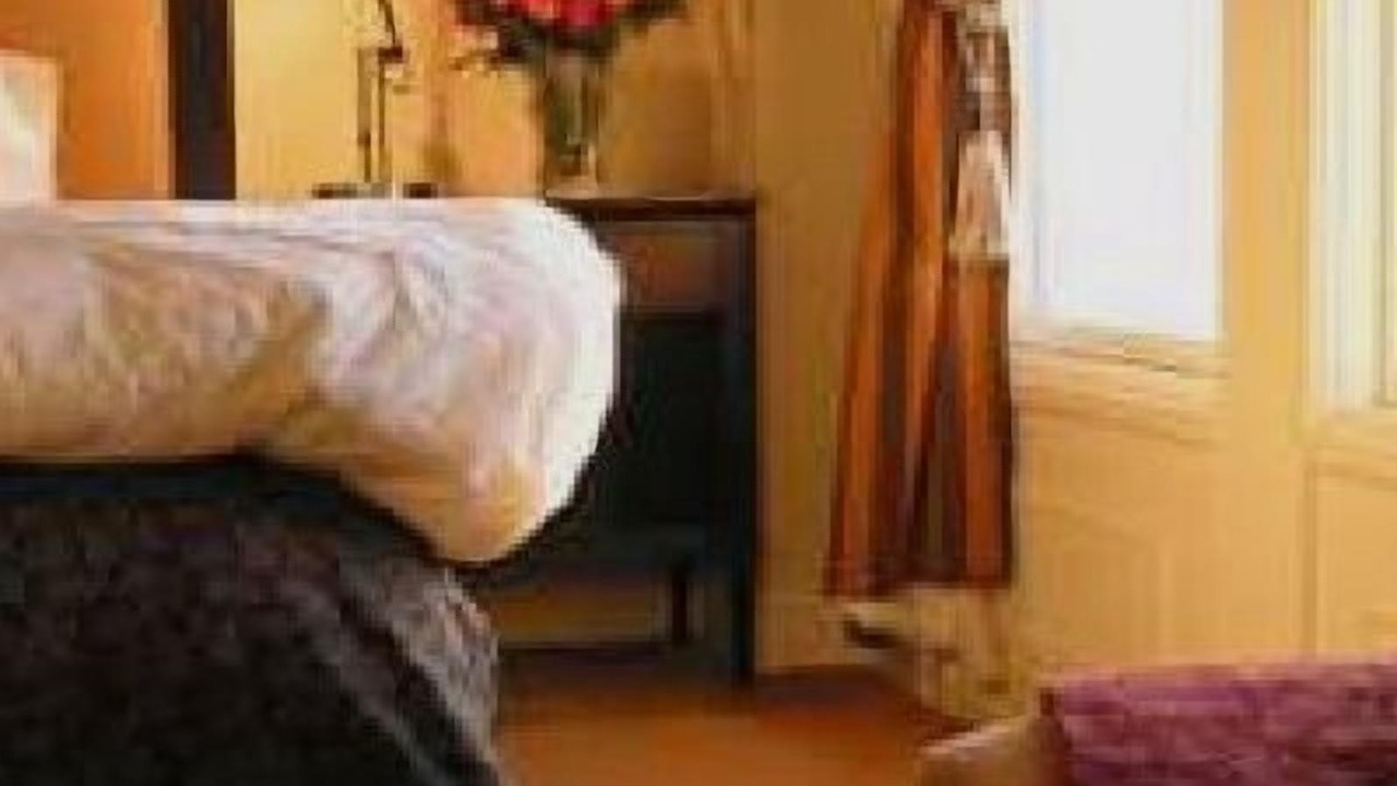 Photo of Bedroom in Downtown Oakland