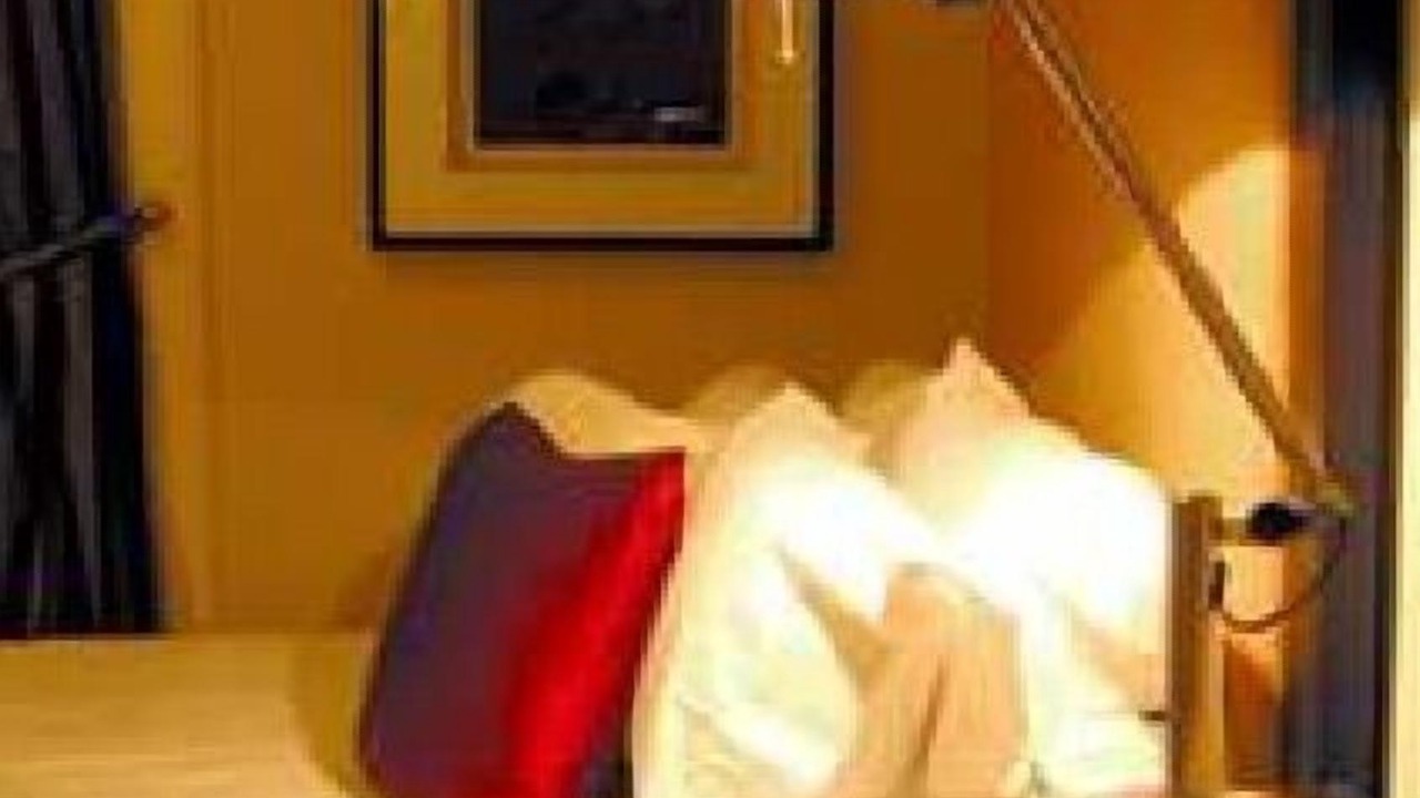 Photo of Bedroom in Downtown Oakland