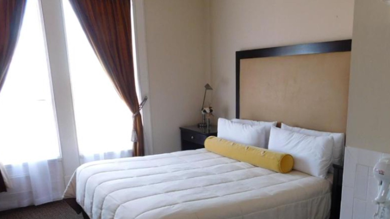 Photo of Bedroom in Downtown Oakland