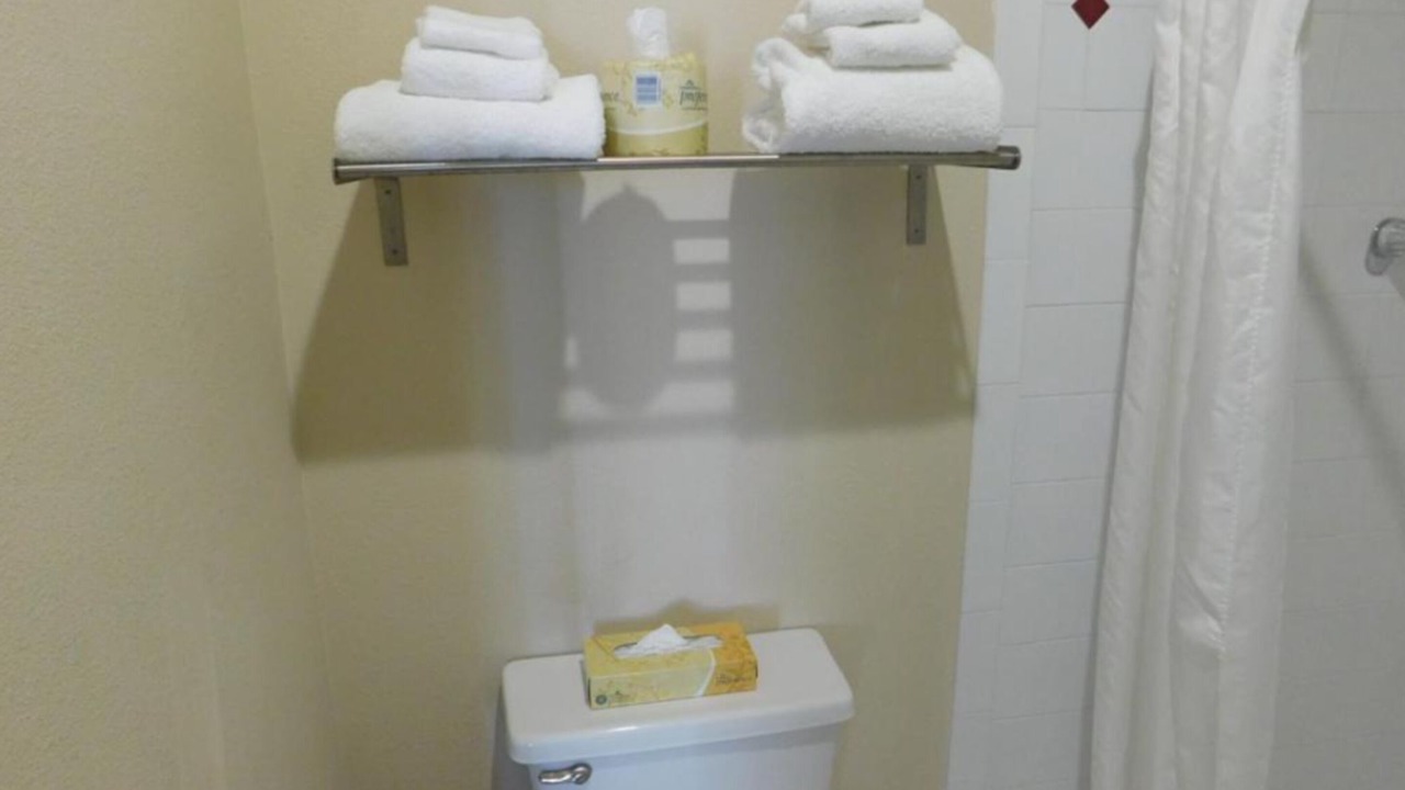 Photo of Bathroom in Downtown Oakland