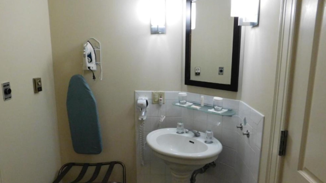 Photo of Bathroom in Downtown Oakland