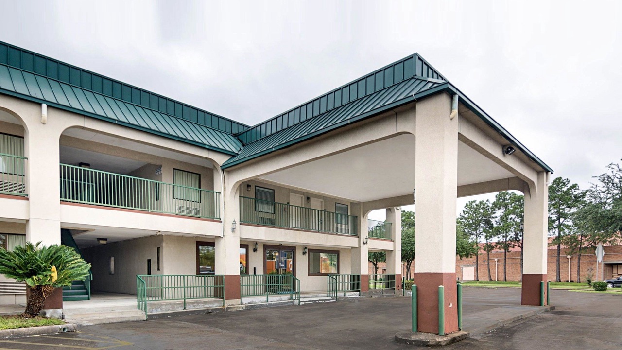 Photo of Buildings in Brookhollow