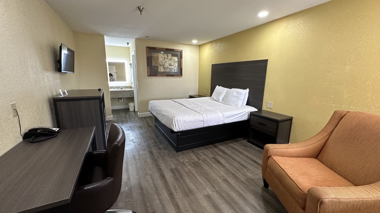 Photo of Livingroom in Brookhollow