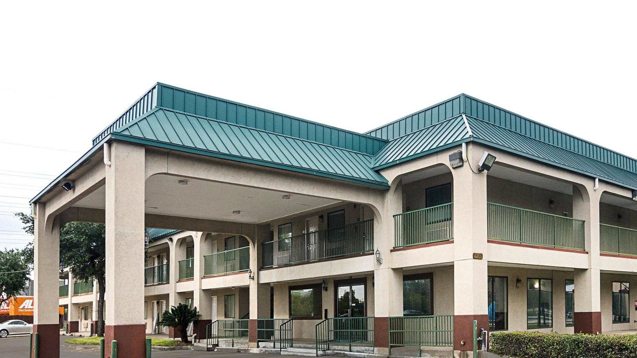 Photo of Outdoor in Brookhollow