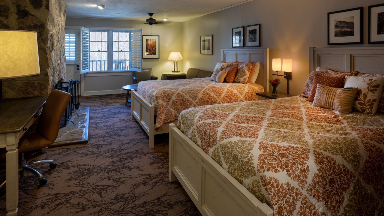 Photo of Bedroom in Mountain Lake