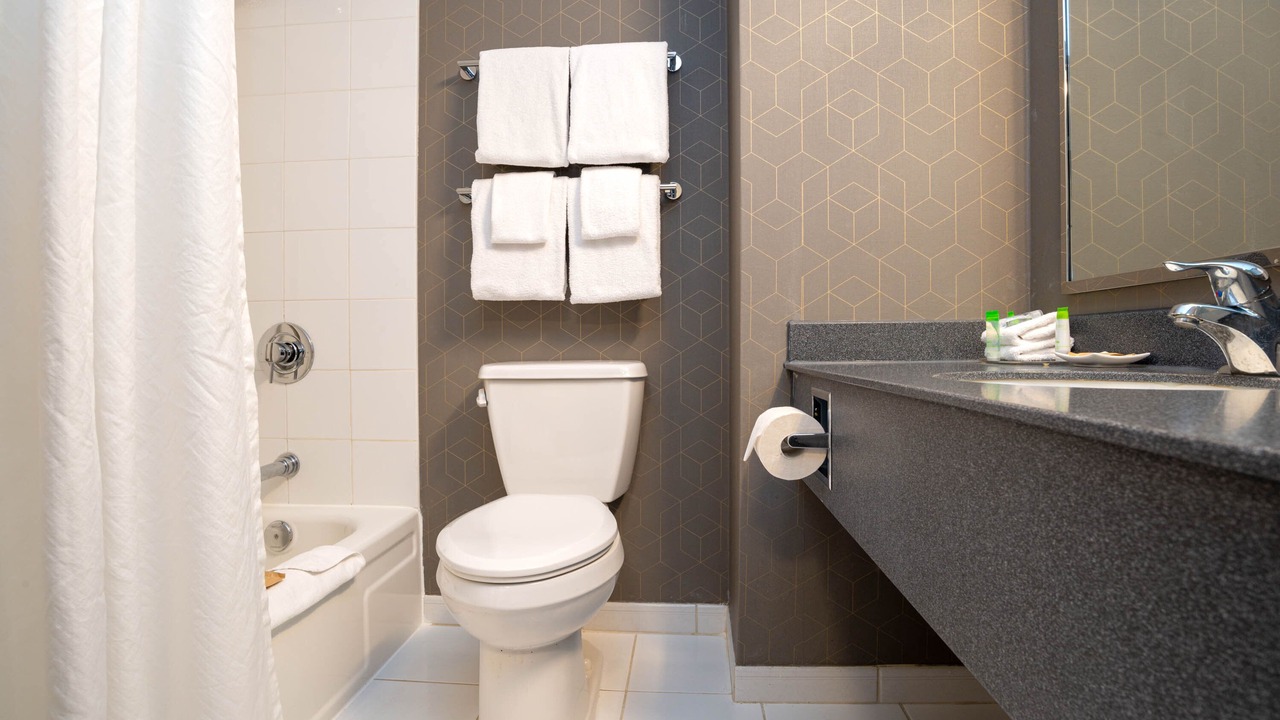 Photo of Bathroom in Longueuil