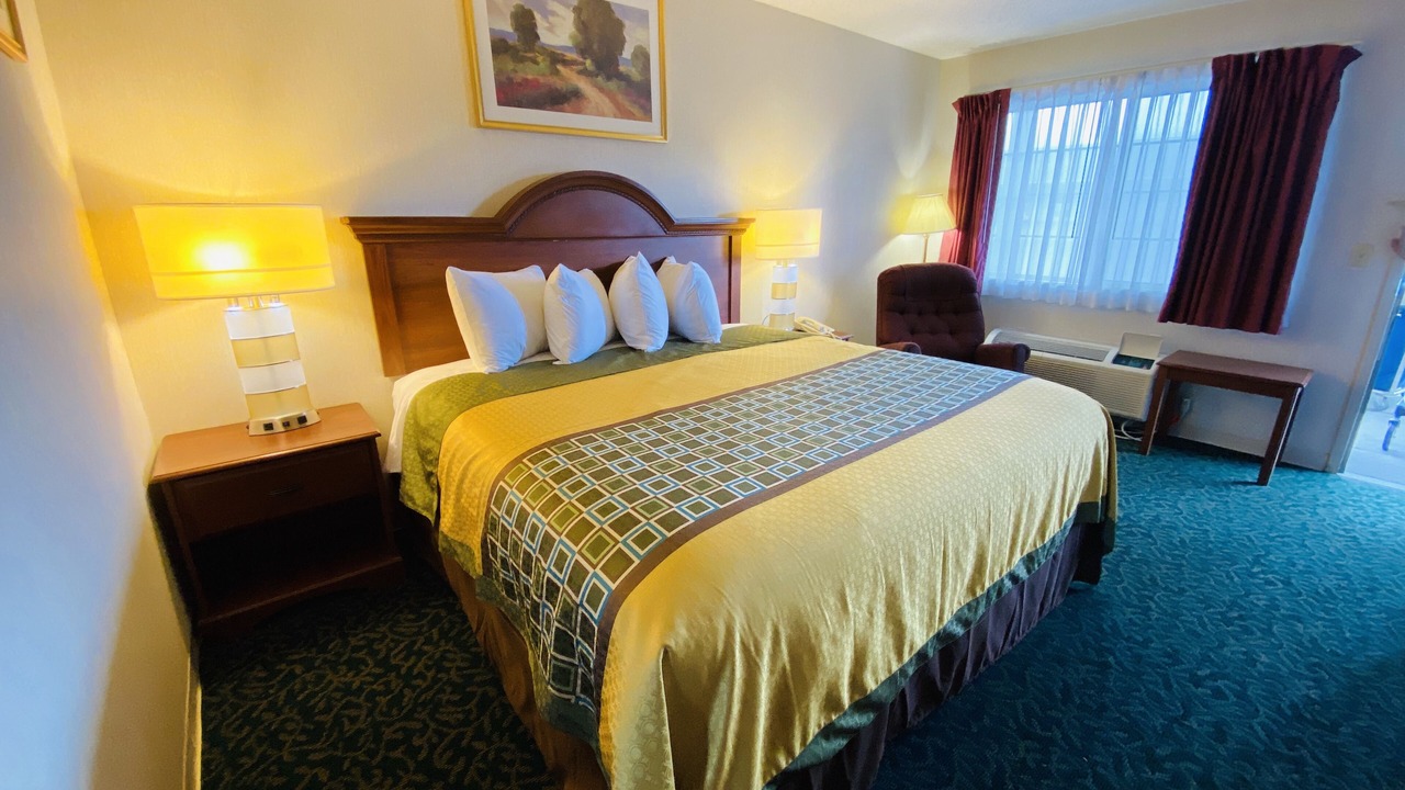 Photo of Bedroom in Harrisonville