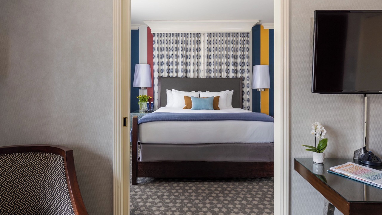 Photo of Bedroom in Theater District