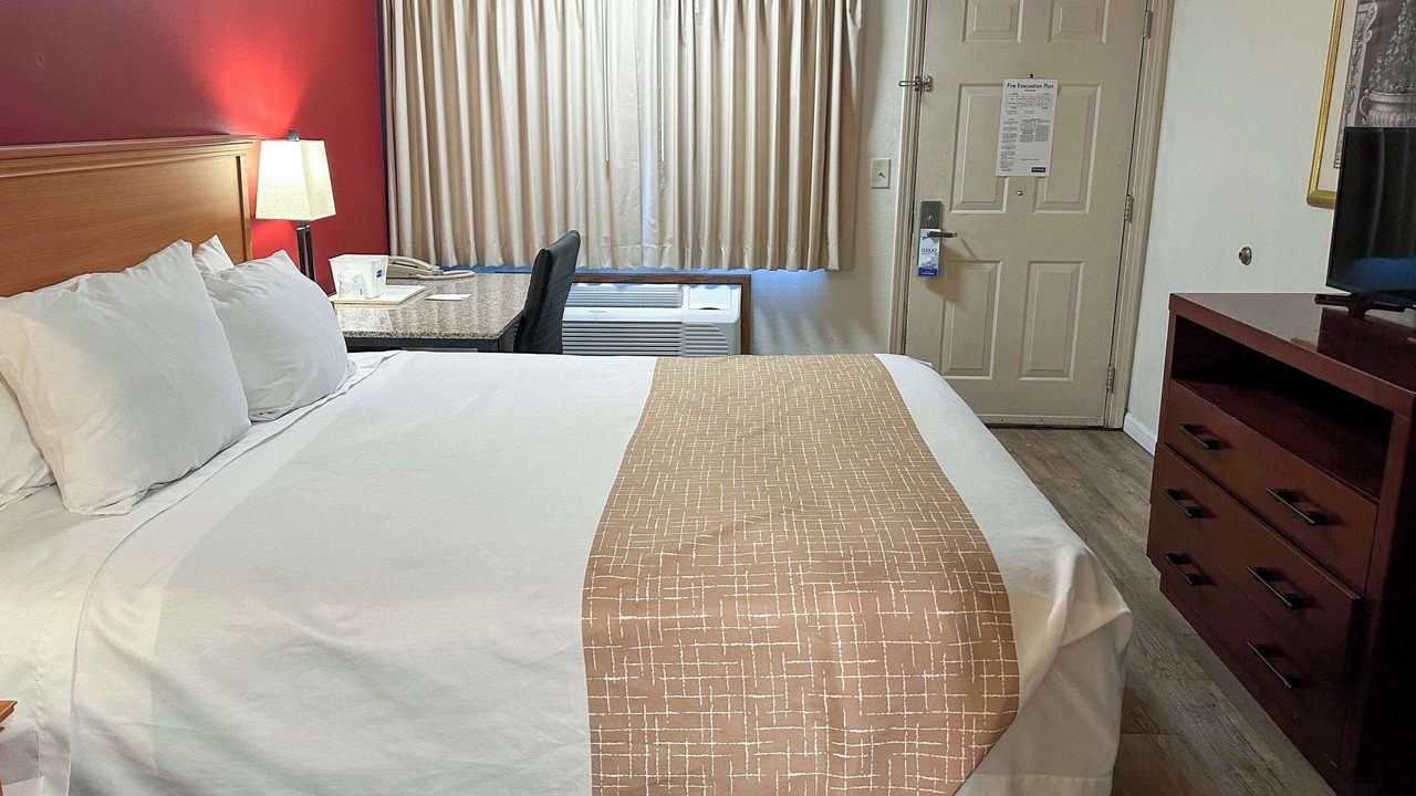 Photo of Bedroom in Edmonds