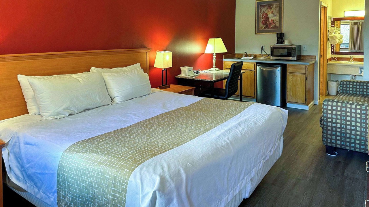 Photo of Bedroom in Edmonds