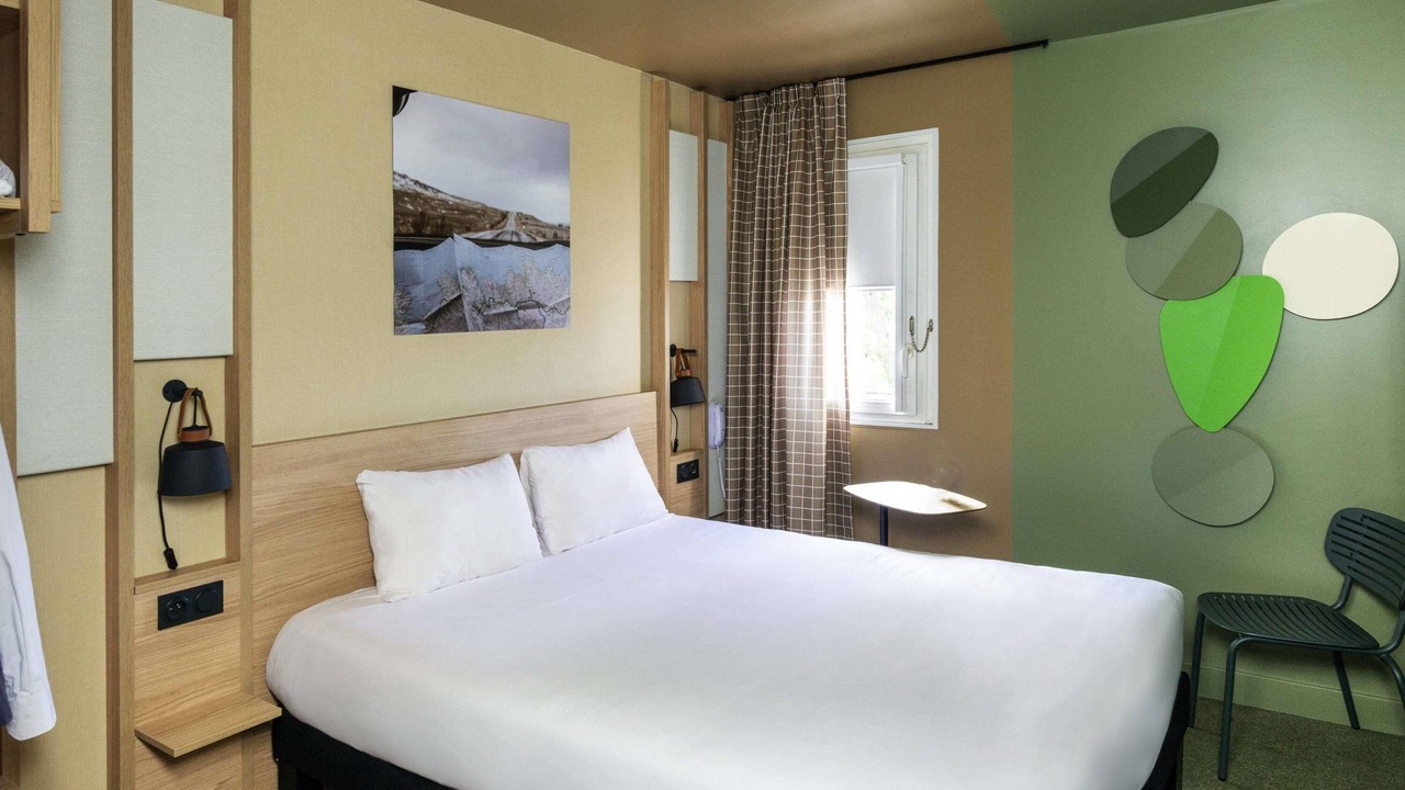 Photo of Bedroom in Saint-Etienne-du-Rouvray