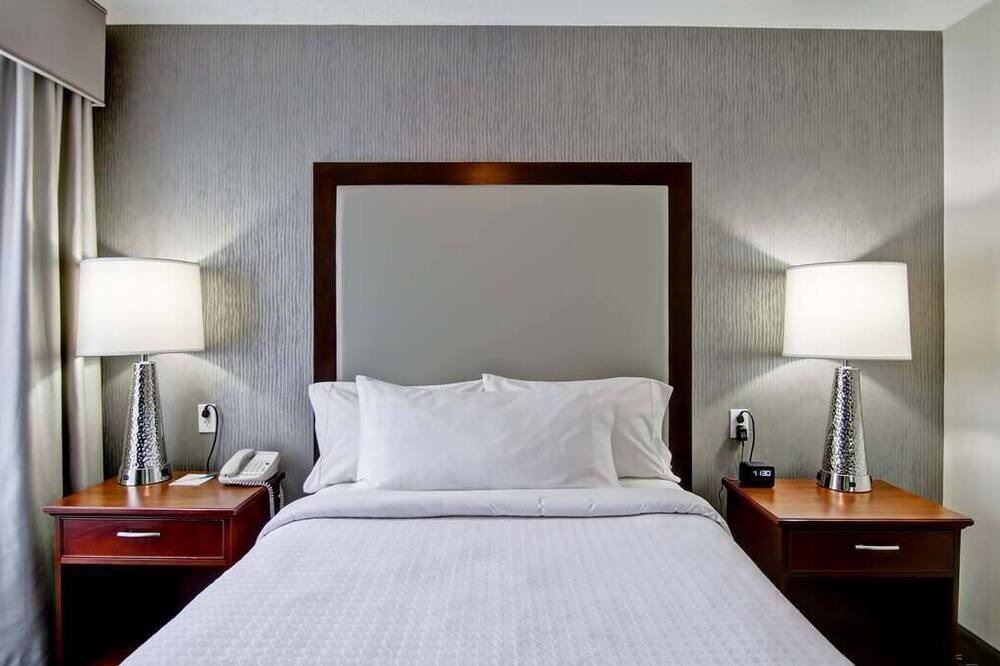Photo of Bedroom in White Station