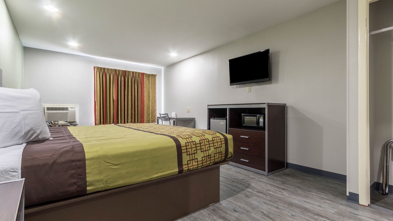 Photo of Bedroom in Tomball