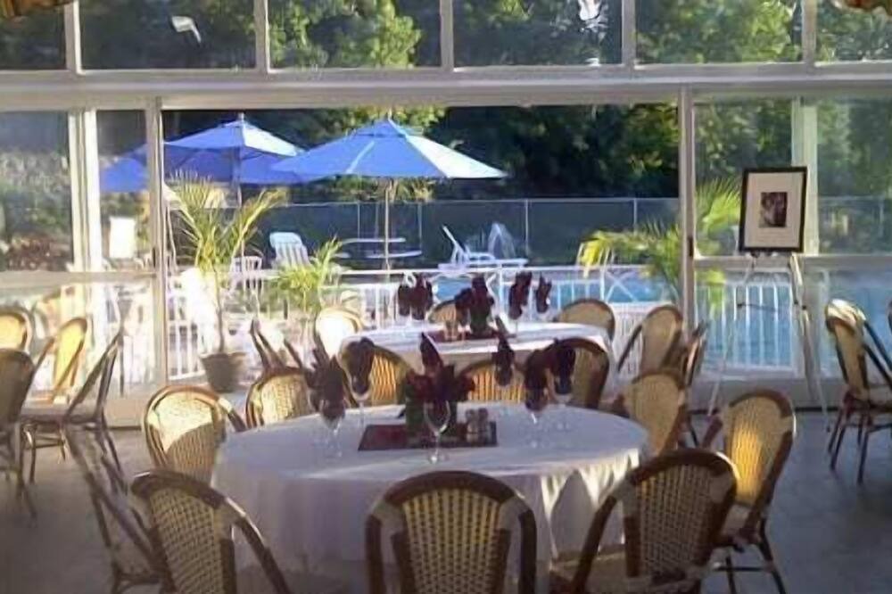 Photo of Patio Balcony in Norwalk