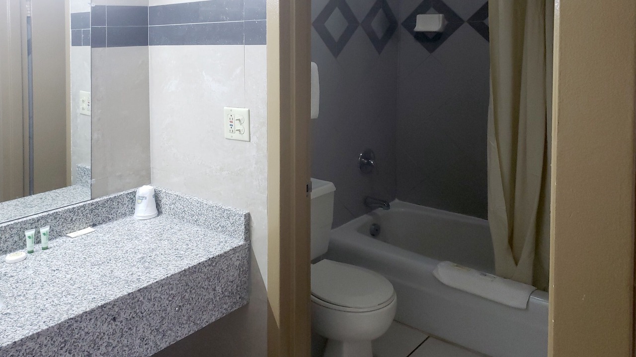 Photo of Bathroom in Alcoa