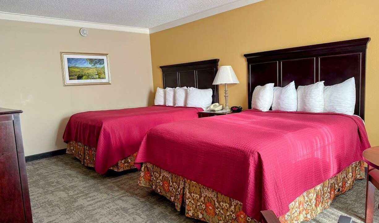 Photo of Bedroom in Eureka Springs Historic District