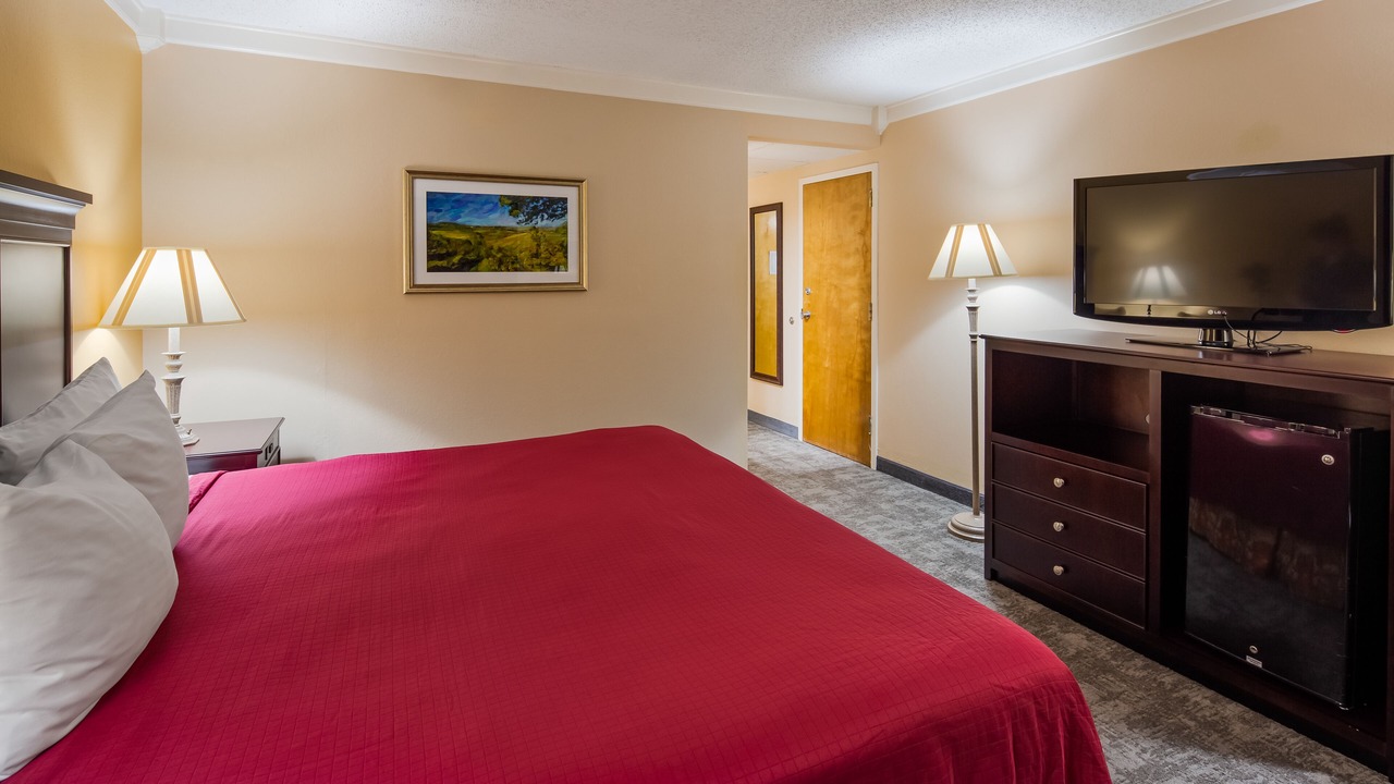 Photo of Bedroom in Eureka Springs Historic District
