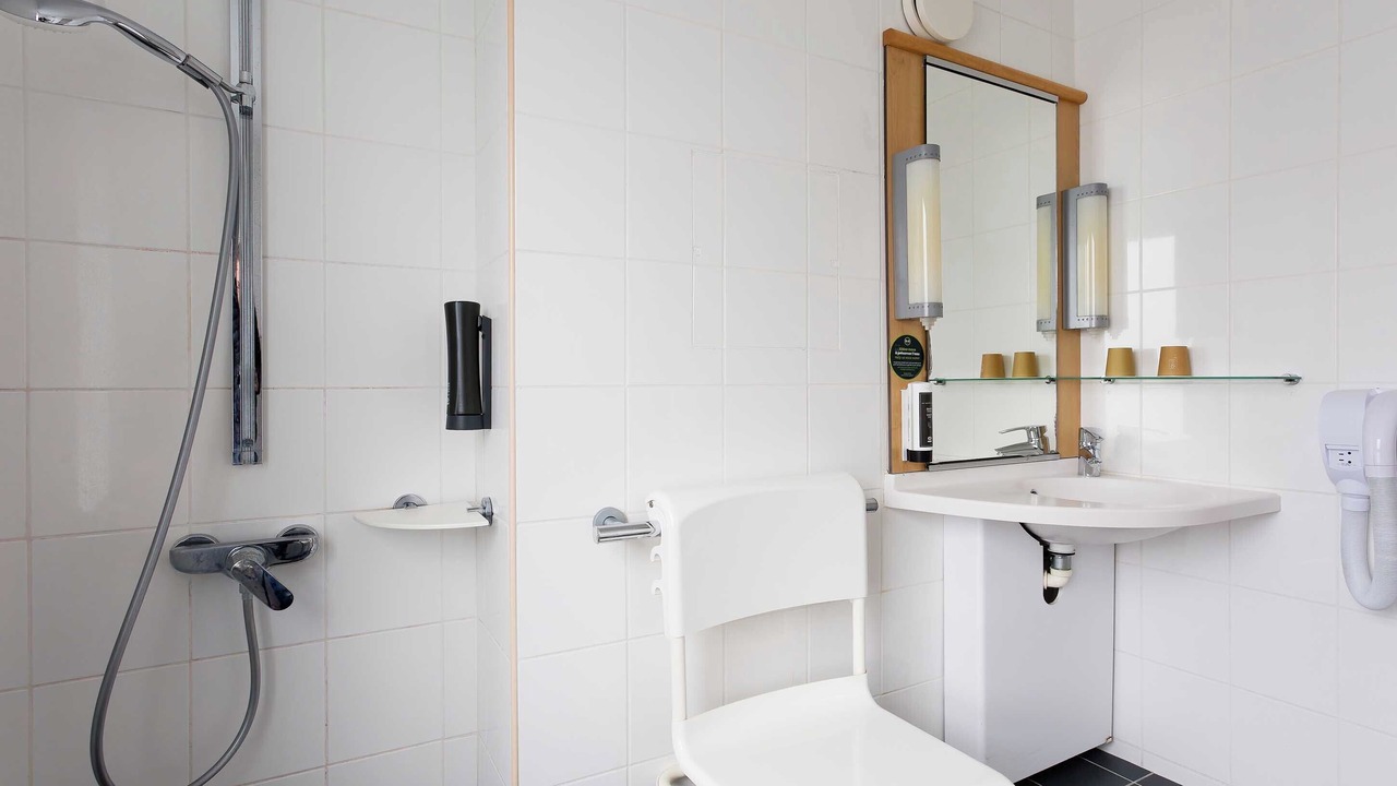 Photo of Bathroom in Centre Erlon