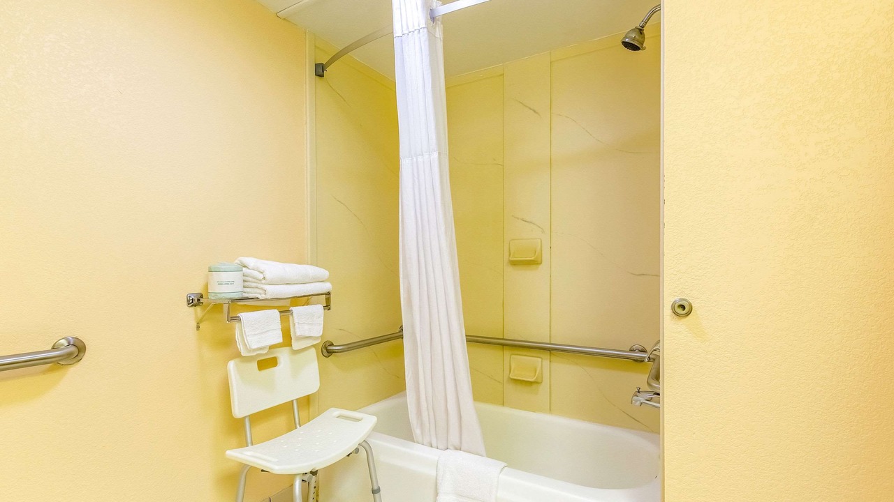 Photo of Bedroom in Rocky Top